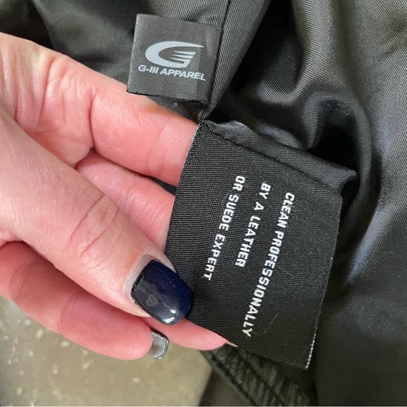 Kenneth Cole Black leather jacket. Extra small - Picture 3 of 3